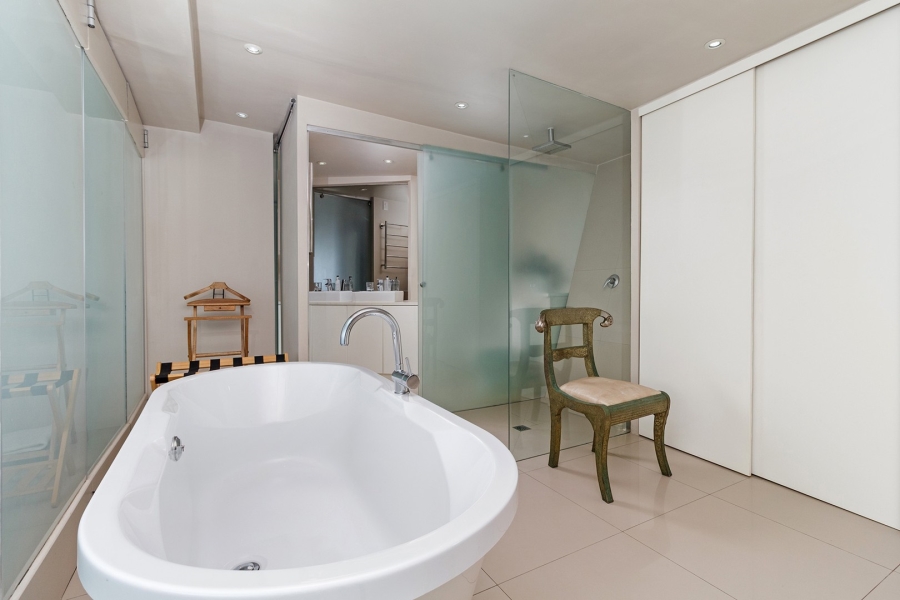 4 Bedroom Property for Sale in Clifton Western Cape